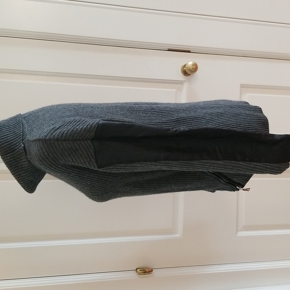 Milly of New York  Gray longsleeved turtleneck sweater size Petite - Picture 5 of 15